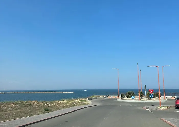 Apartment Faleza Nord Reyna Constanta