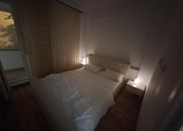 Apartment Faleza Nord Reyna *